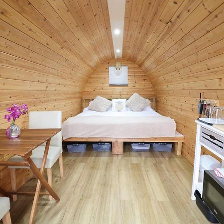 The Pod At Bank House Farm Villa Stafford Exteriör bild