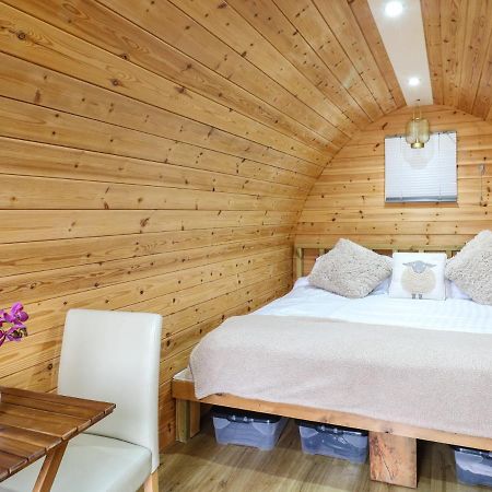 The Pod At Bank House Farm Villa Stafford Exteriör bild