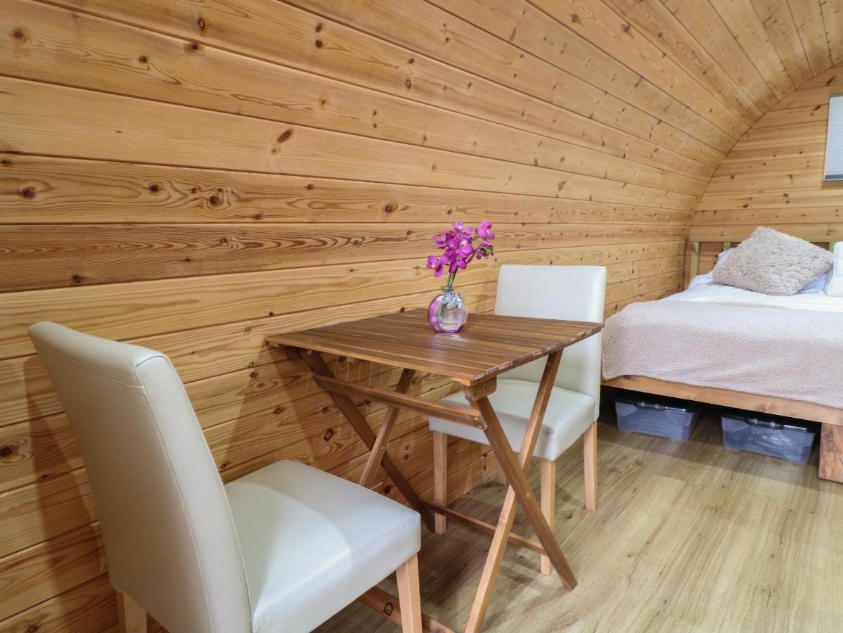 The Pod At Bank House Farm Villa Stafford Exteriör bild